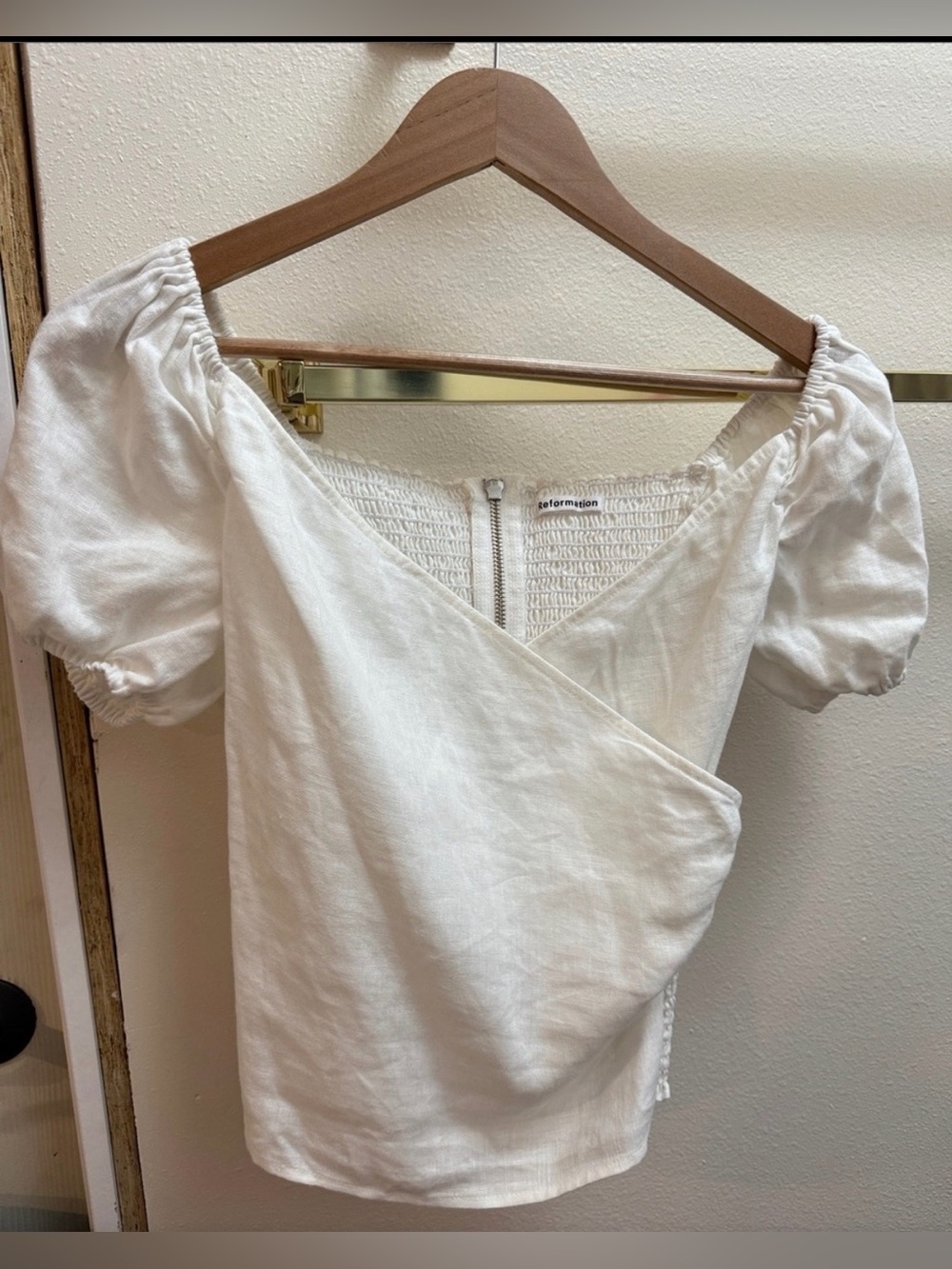 Like new Reformation White Puff Sleeve Wrap Blouse, size 8